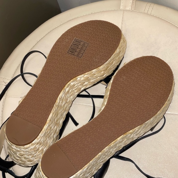 Brand New Michael Kors Espadrille Lace Up Wedges Size 10 - Picture 5 of 5